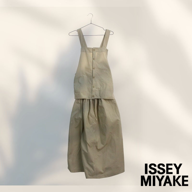 ISSEY MIYAKE  /  WOMEN
